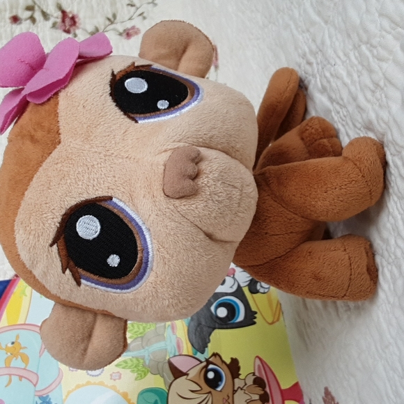 Littlest Pet Shop Coloring Books with LPS Plush - Picture 4 of 11